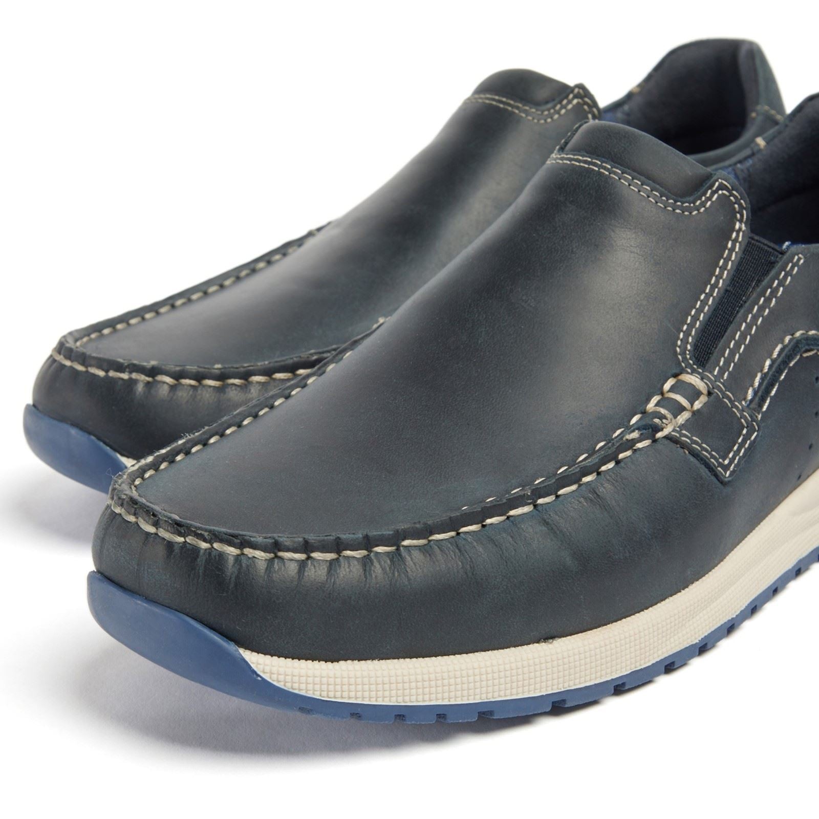 Pod Sean Leather Men's Navy Boat Shoes
