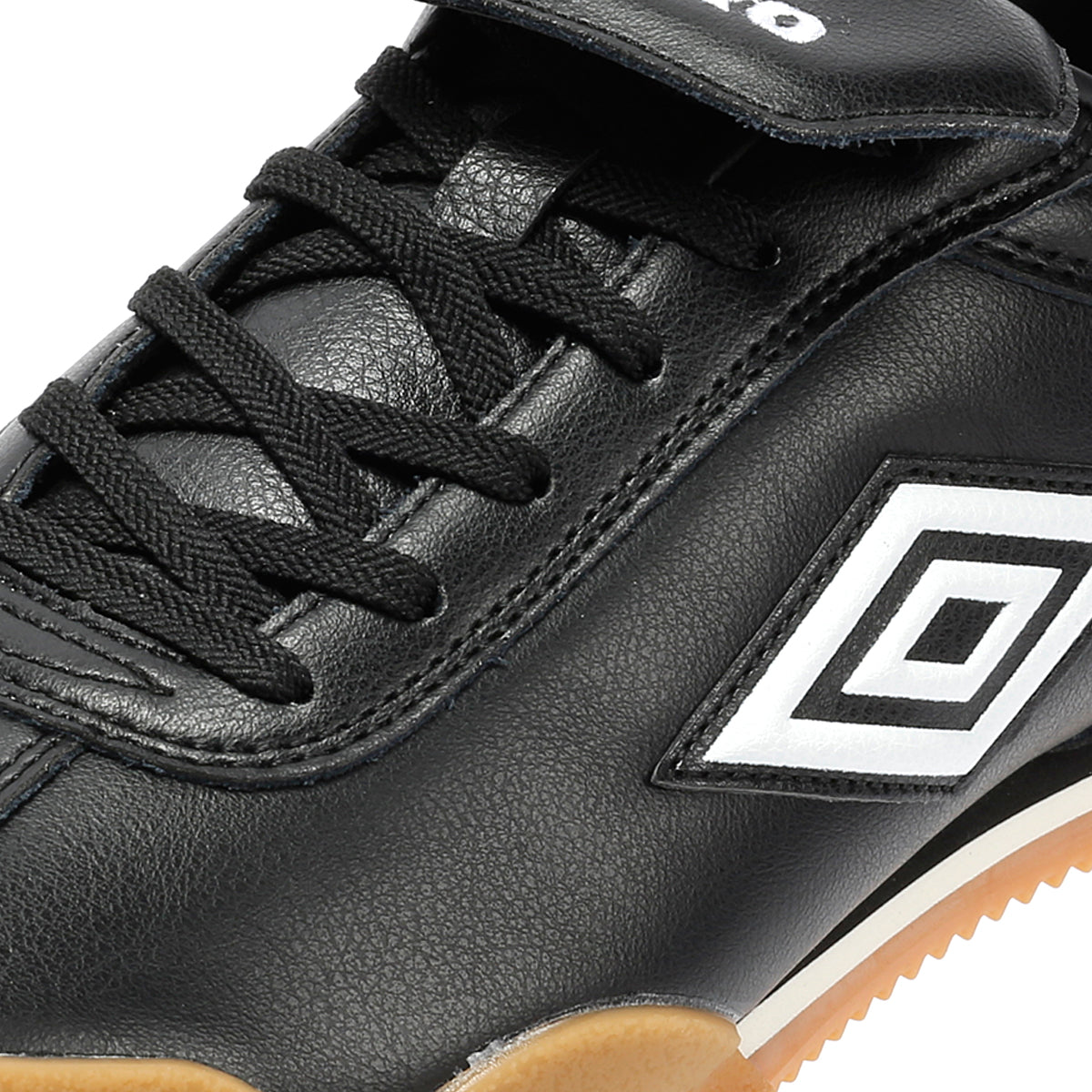 Umbro 5V5 Leather Black/Antique White Sneakers