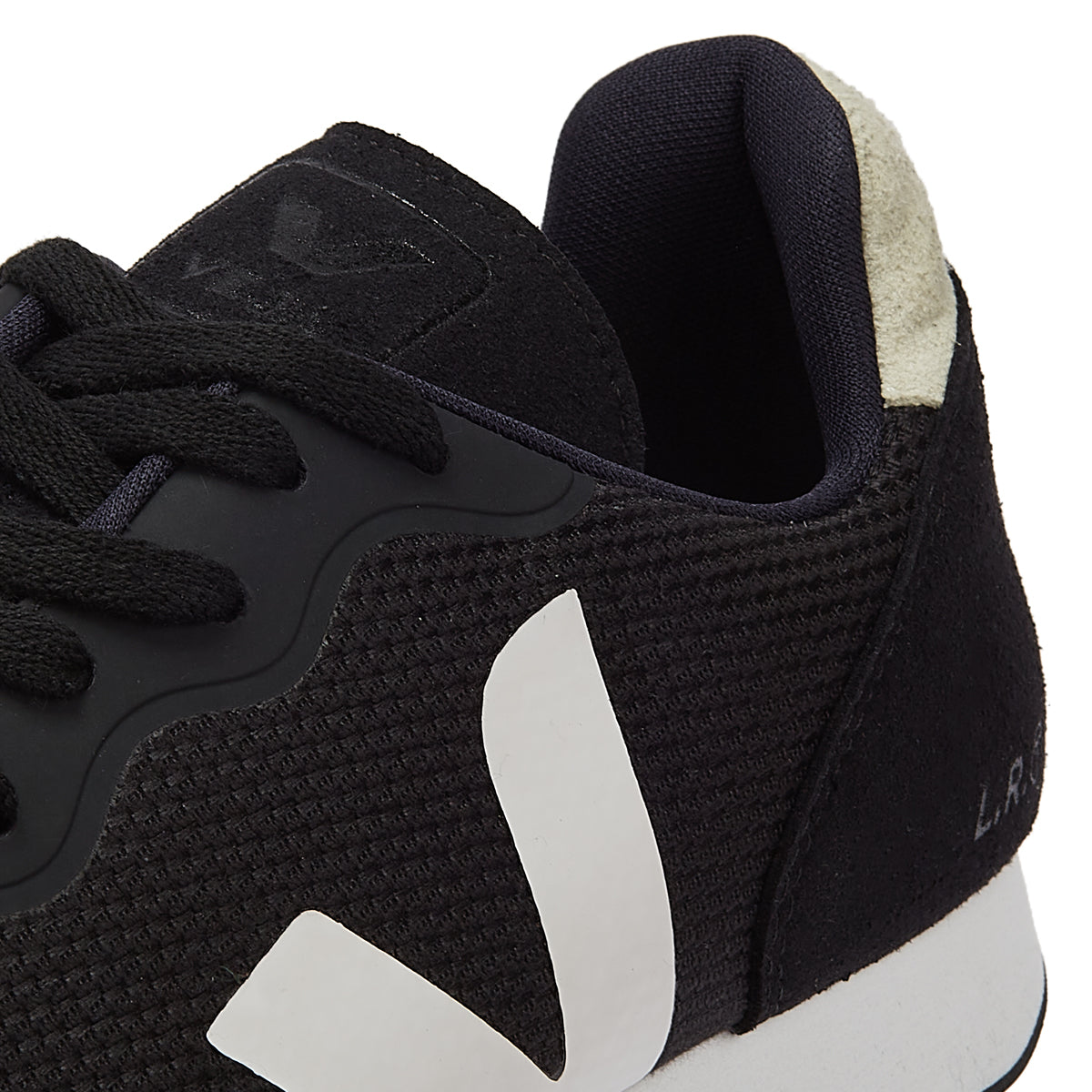 Veja SDU B-mesh Womens Black / White Sneakers