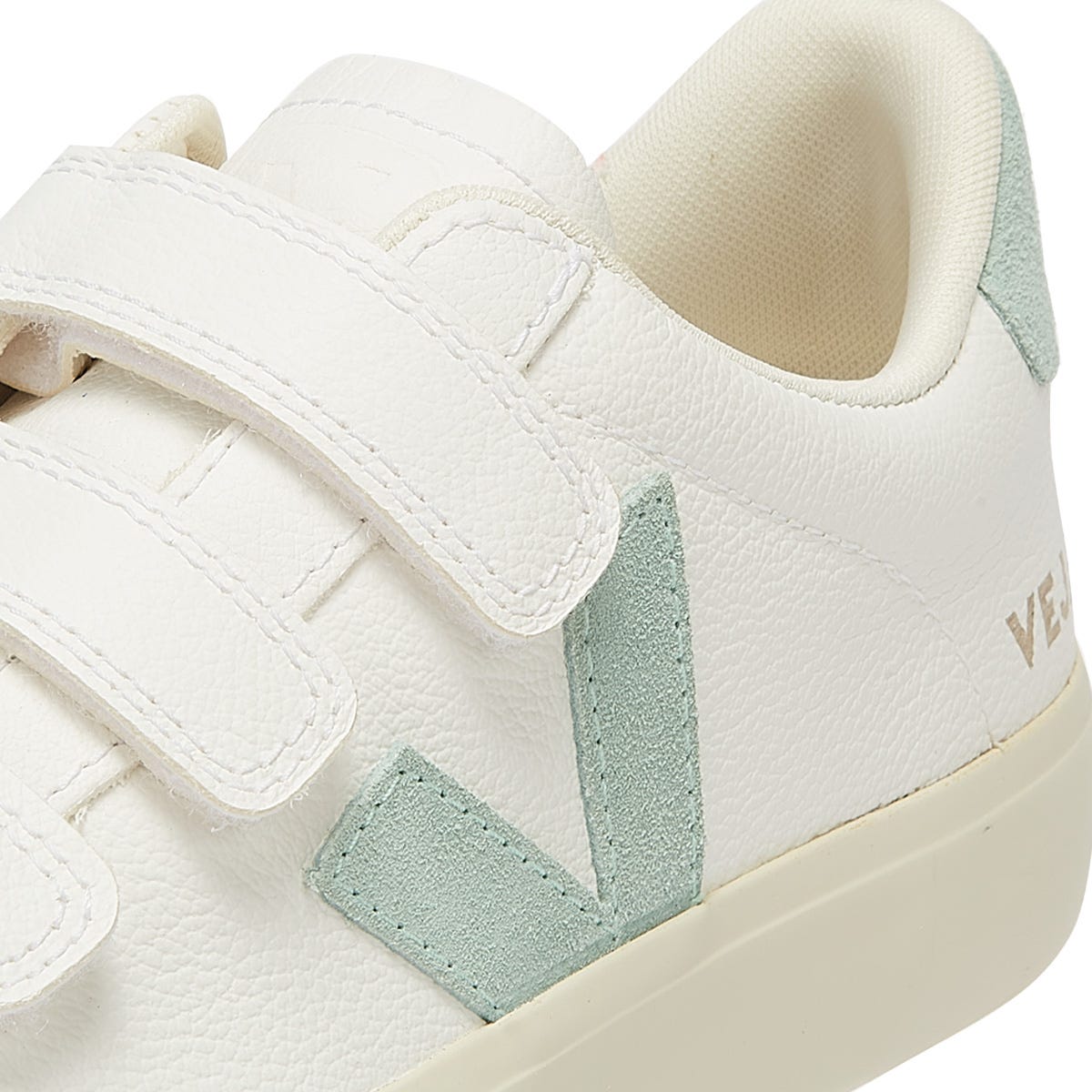 Veja Recife Womens Extra White / Matcha Sneakers