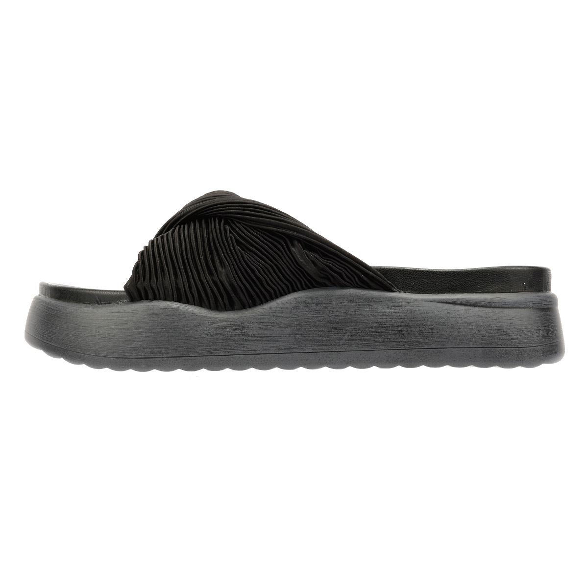 Desert Fleur Gabbro Pleated Satin Women's Black Sandals