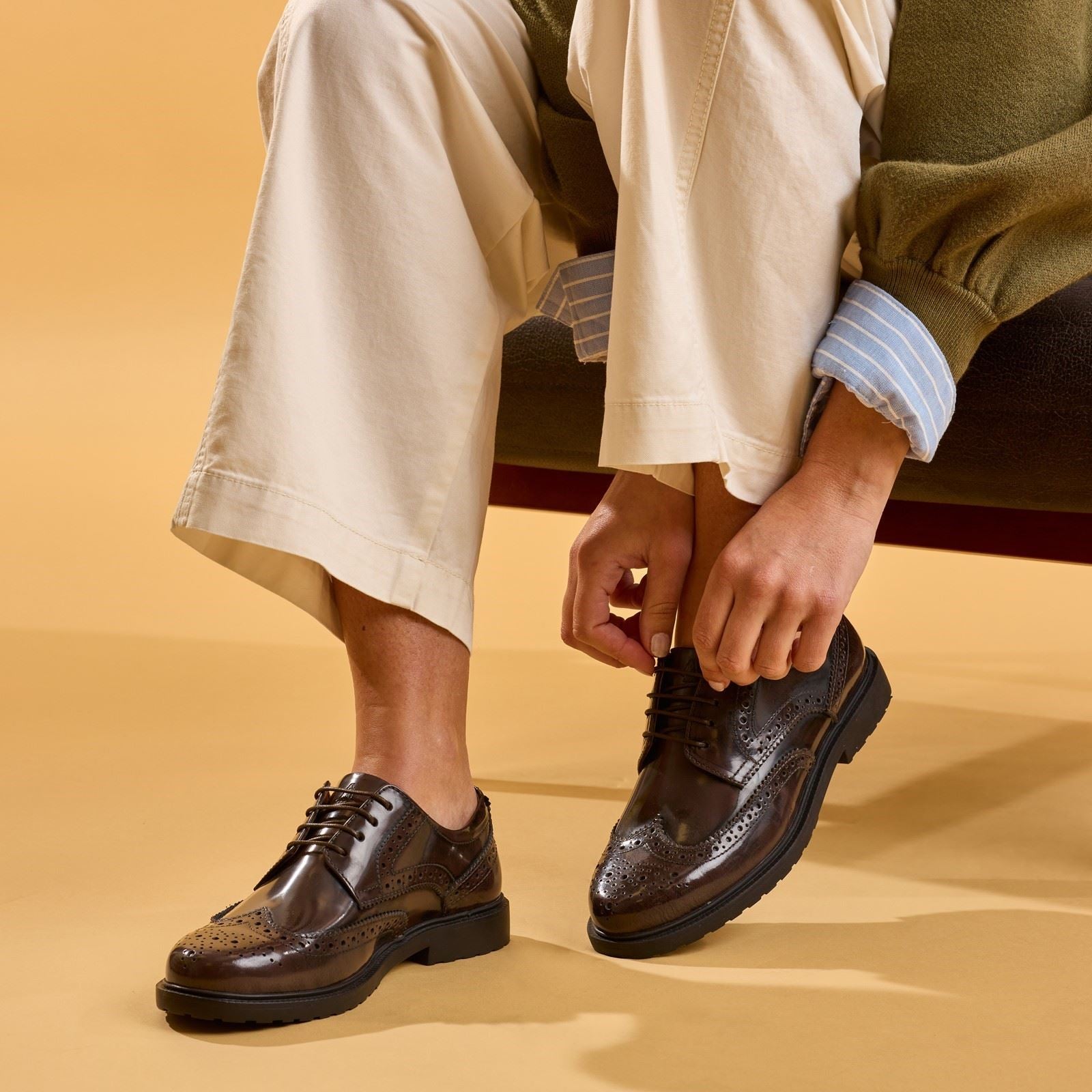 Hush Puppies Verity Hi-Shine Leather Women's Chocolate Brogues Shoes