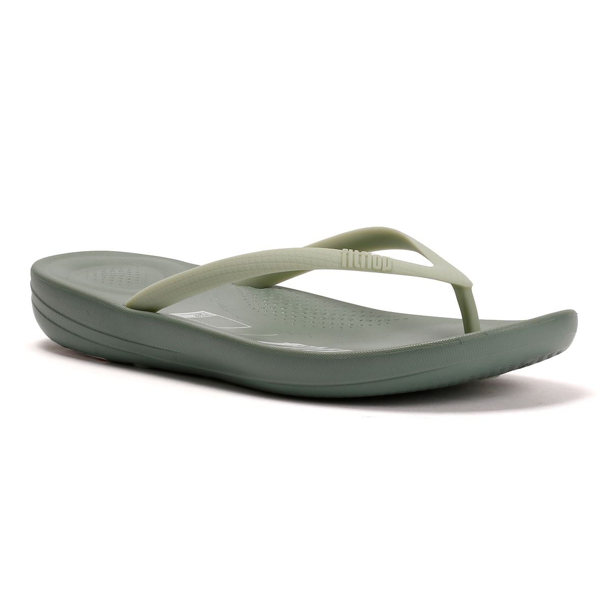 FitFlop IQUSHION X PANTONE Flip-Flops