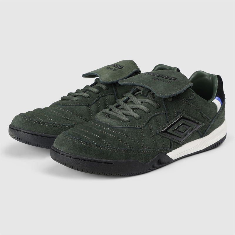Umbro Speciali TR Suede Duffle Bag/Black Trainers