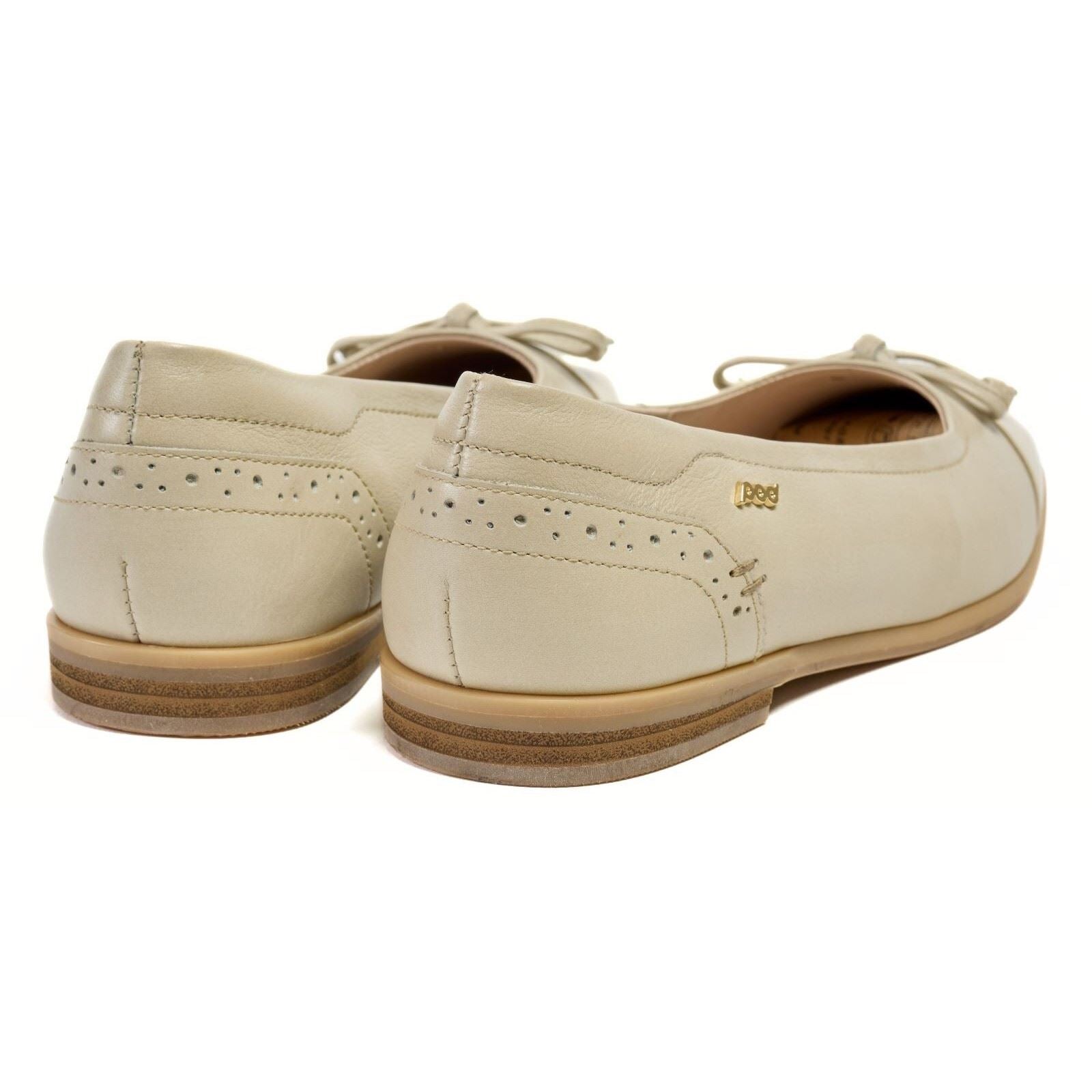 Pod Priya Leather Women's Taupe Flats