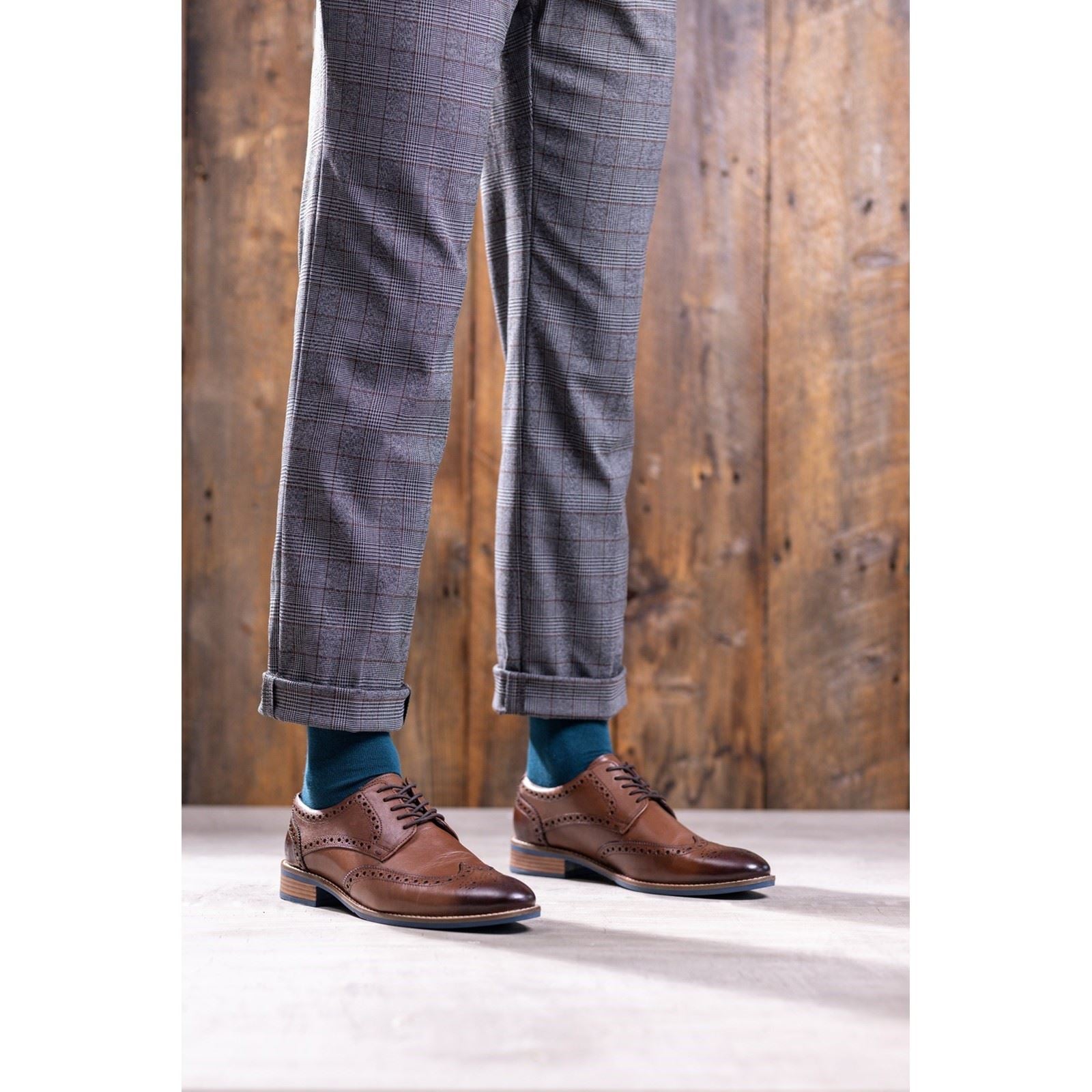 Hush Puppies Dustin Brogue Leather Men's Chocolate Brogues Shoes