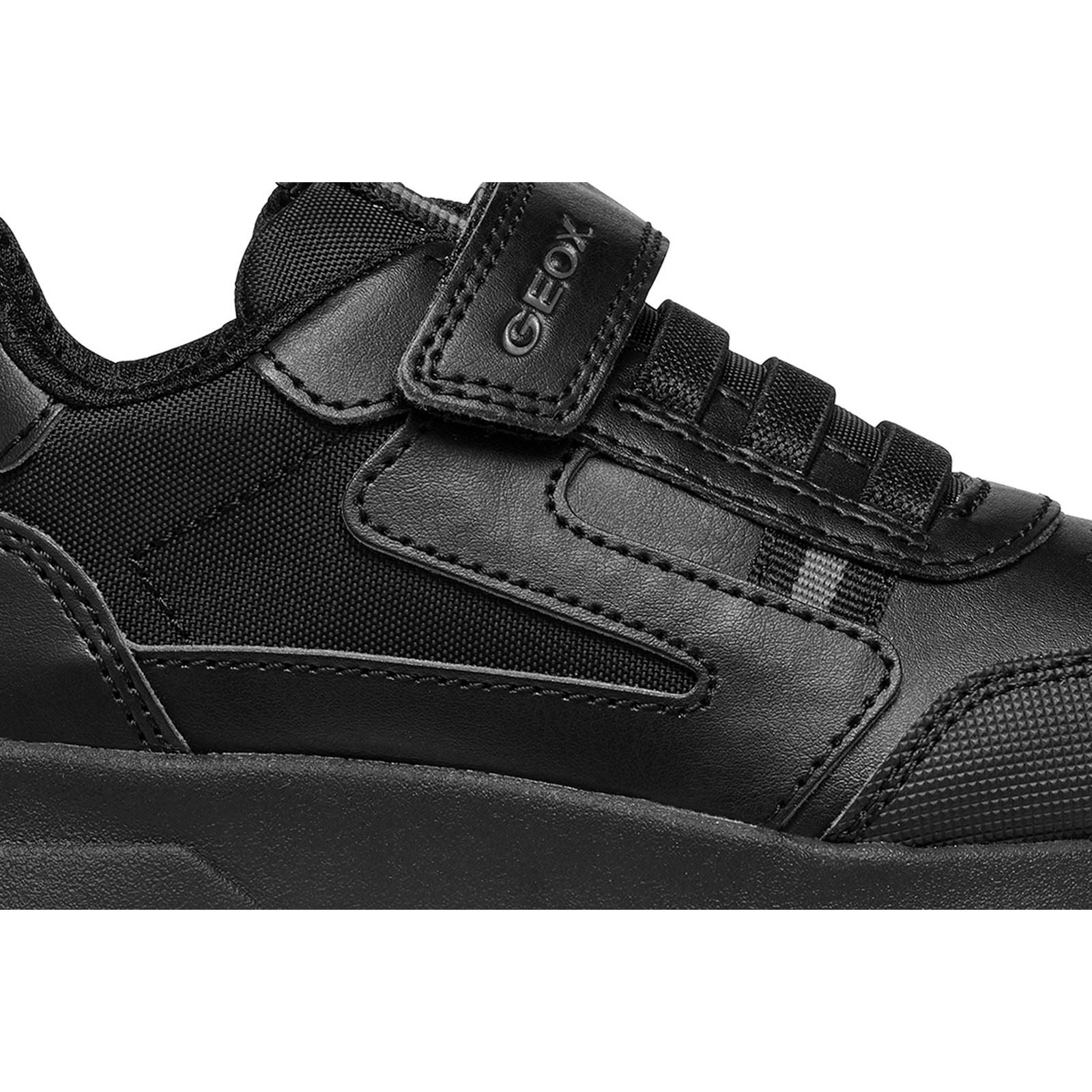 Geox J Briezee B. A Boy's Black Trainers